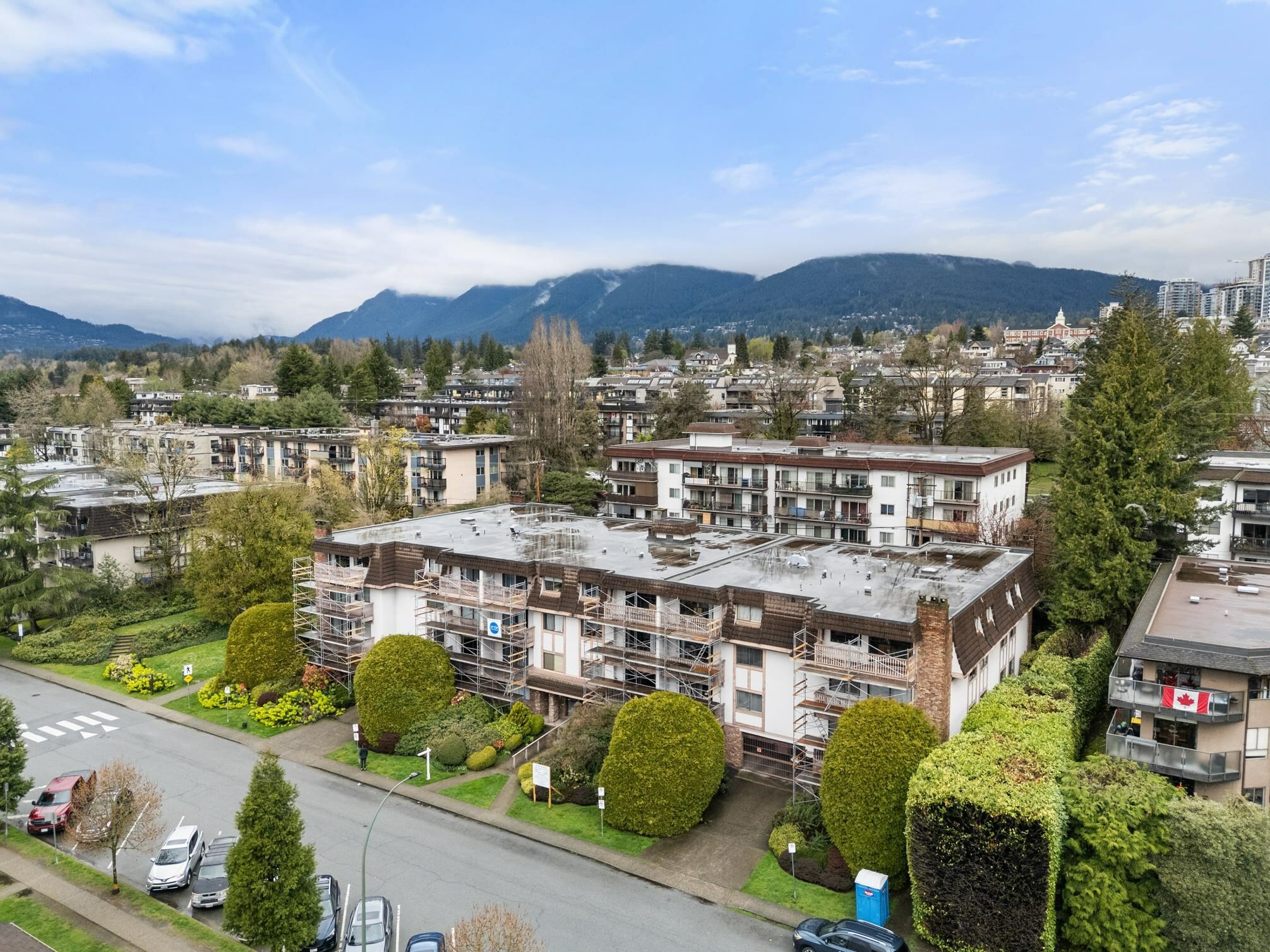 Property Photo: 236 W 2nd Street 211 BC V7M 1C6