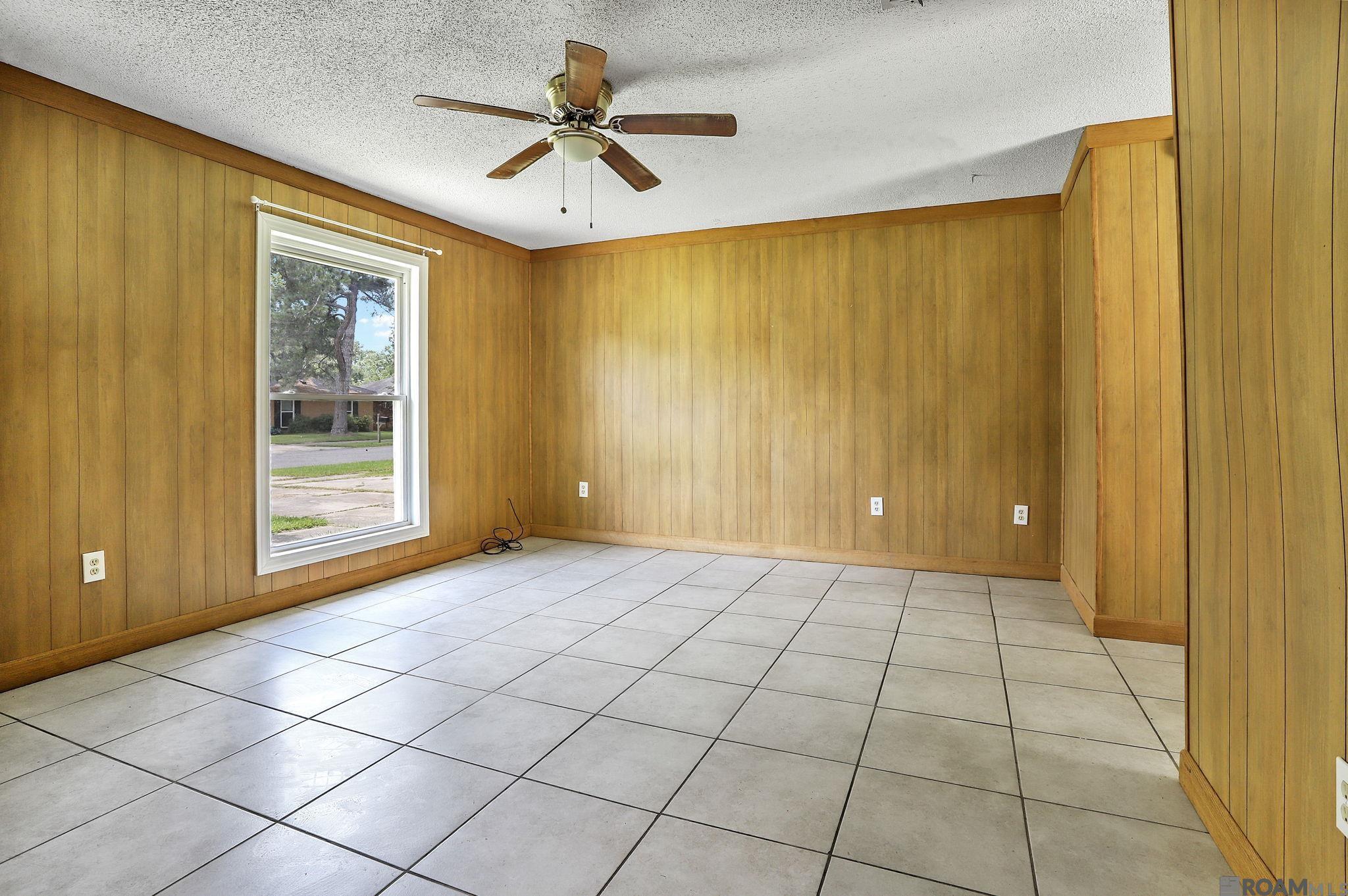 Property Photo: 16441 Vermillion Dr LA 70819