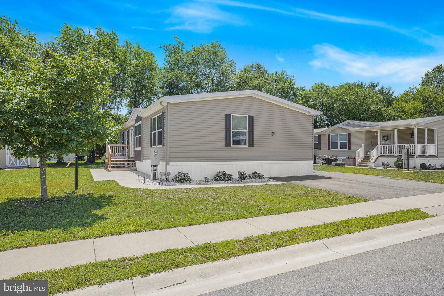 Property Photo: 190 Indigo Circle DE 19977
