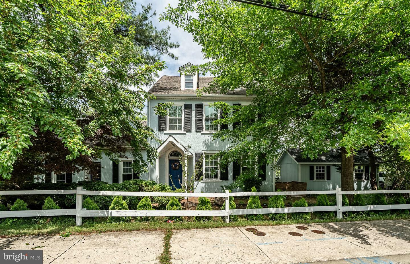 Property Photo:  29 E Main Street  DE 19702 