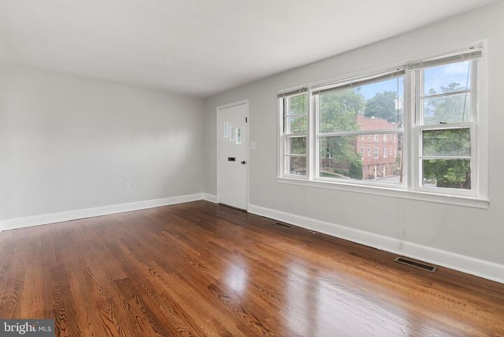Property Photo: 509 W Cork Street VA 22601