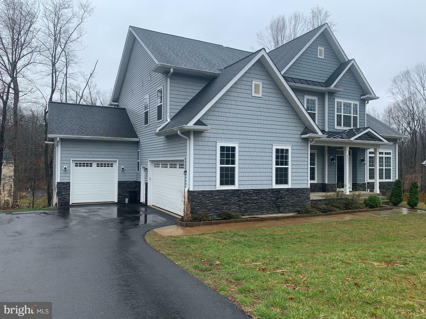 Property Photo: 8371 Jill Brenda Court VA 20112