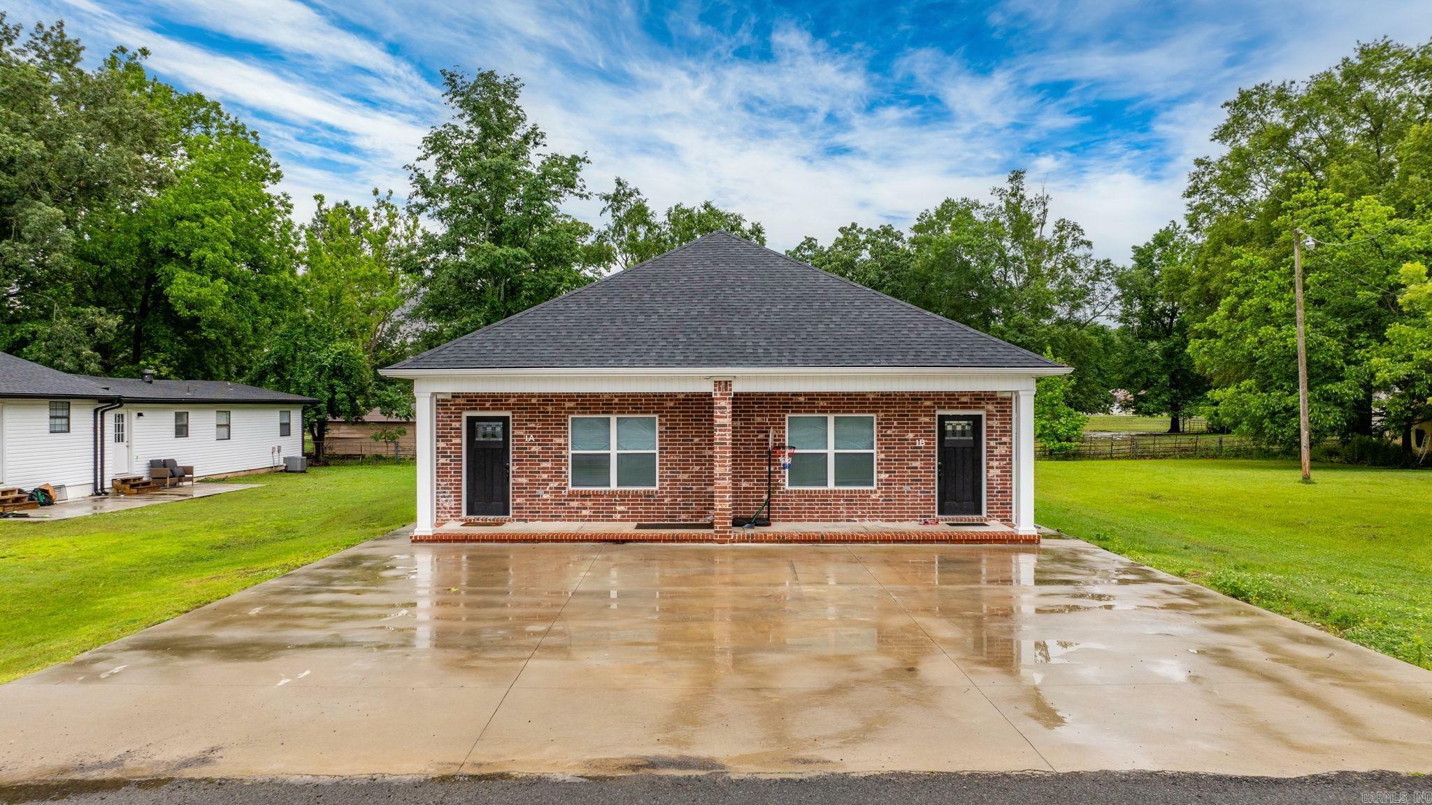 Property Photo: 1 Park St, A &Amp B AR 72106