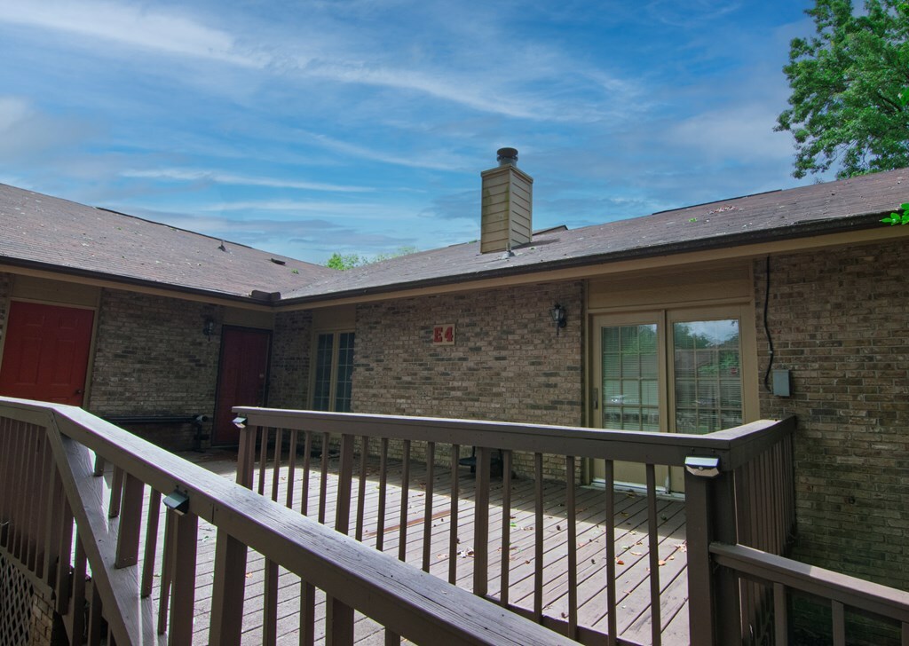 Property Photo:  4200 Bridgecrest Drive  AL 36867 