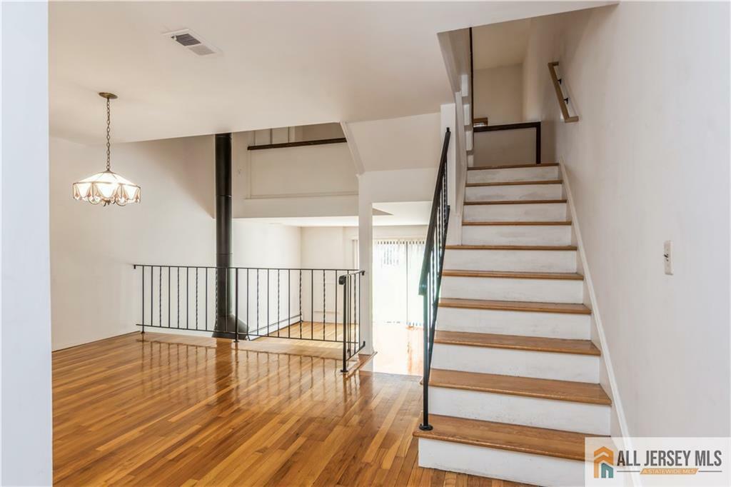 Property Photo:  323 Gills Lane 9C  NJ 08830 