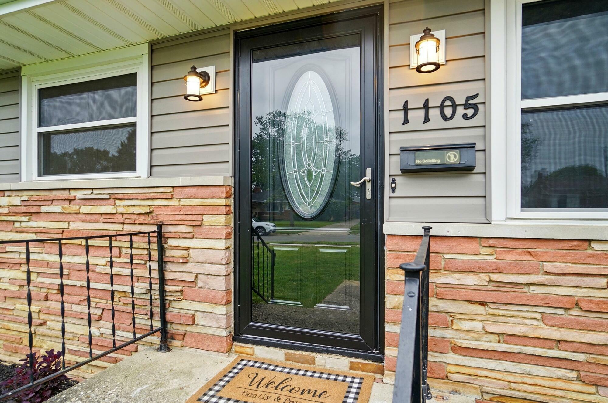 Property Photo:  1105 Fordham Road  OH 43224 