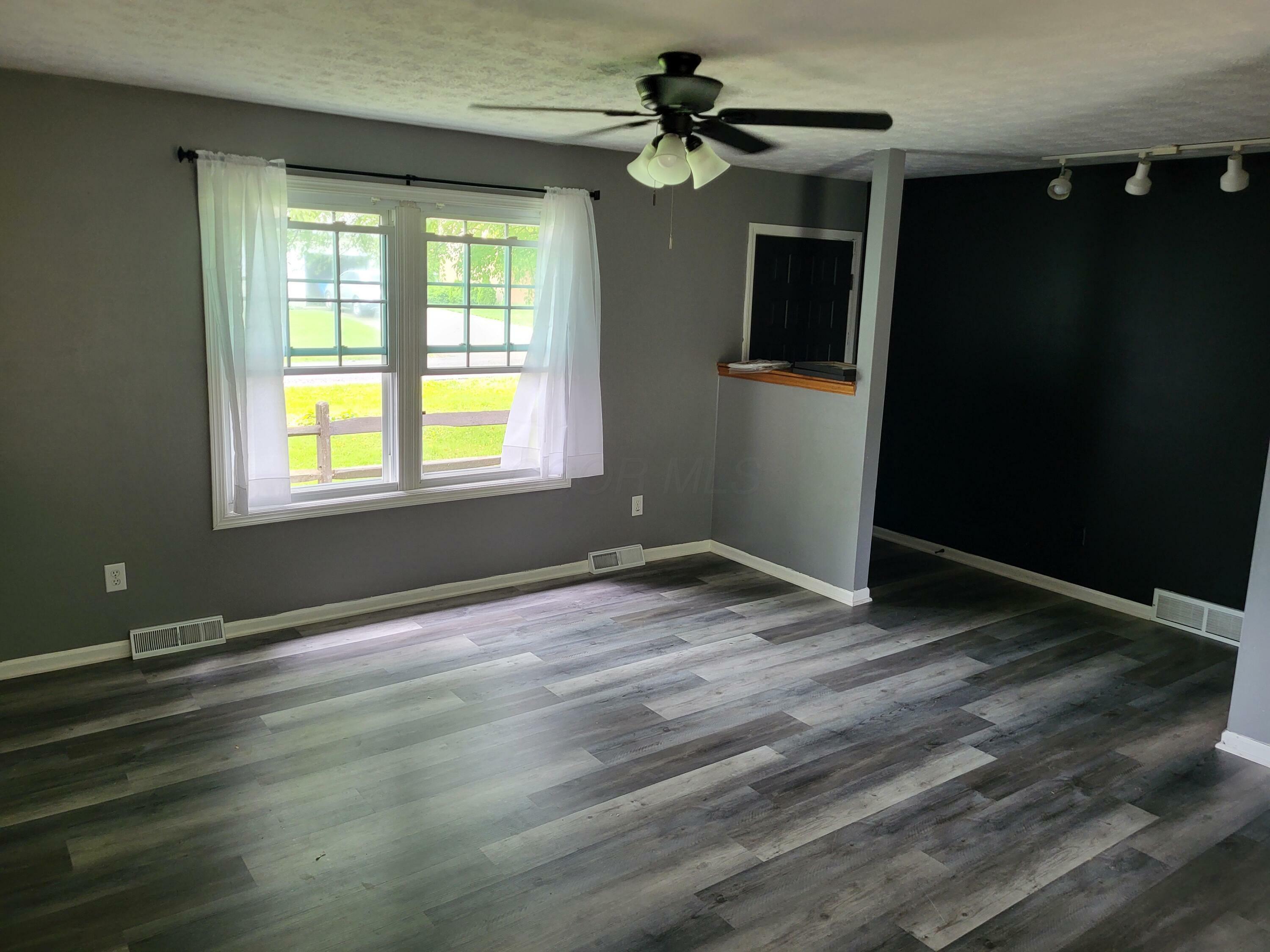Property Photo:  1852 Churchill Downs Road  OH 43055 