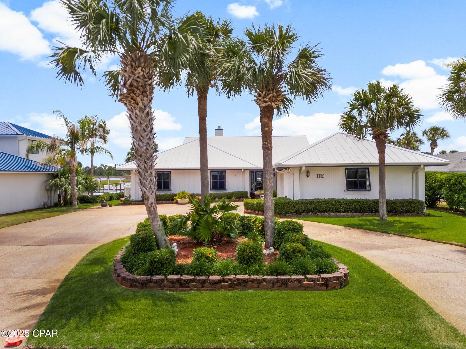 Property Photo: 1110 Redfish Circle FL 32408