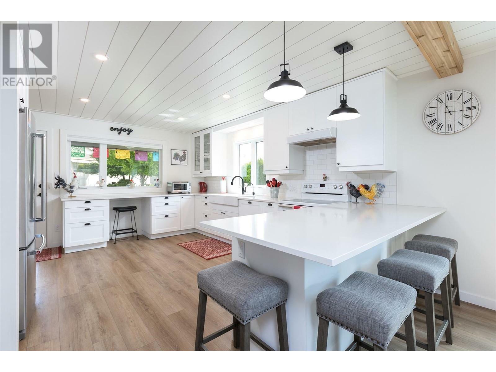 Property Photo: 448 Lakeway Drive BC V1W 3S4
