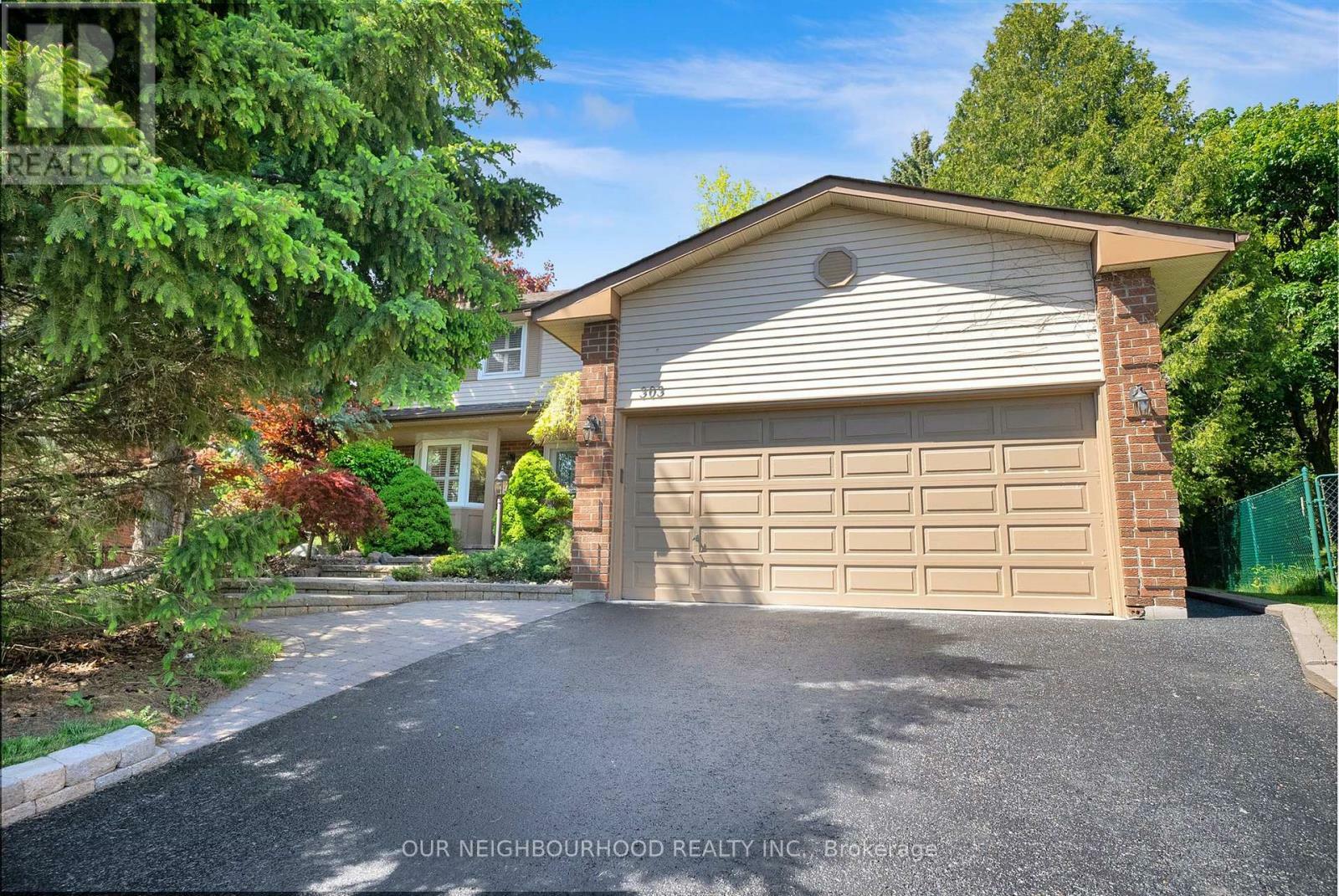 Property Photo: 303 Cumberland Court ON L1H 8E7