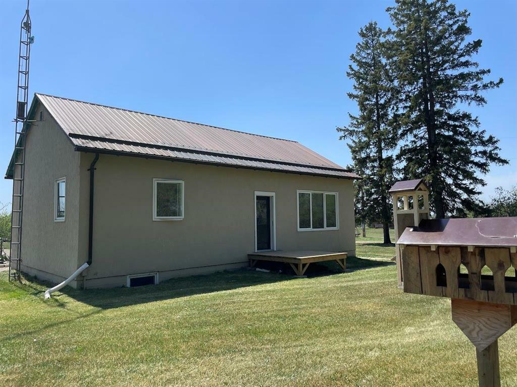 Property Photo: 90024 75N Road MB R0J 1H0