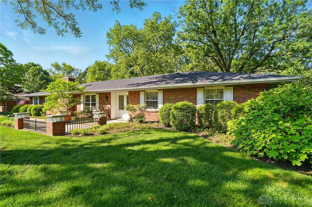 Property Photo: 5447 Royalwood Drive OH 45429