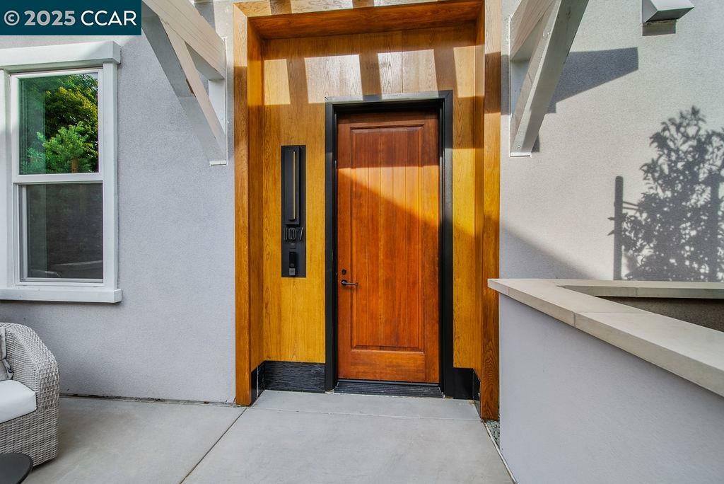 Property Photo:  600 Hartz Ave 211  CA 94526 