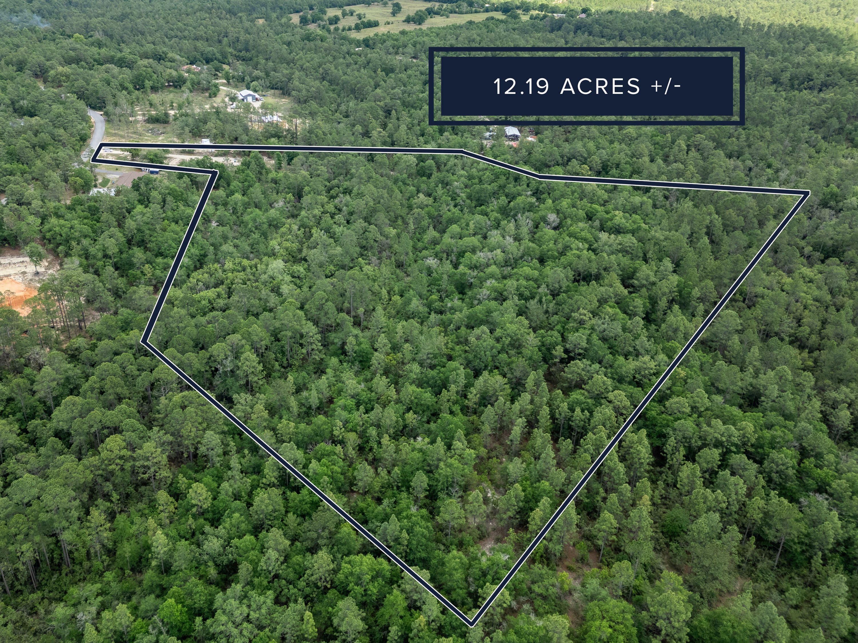 Property Photo: 3842 Bear Head Road FL 32539