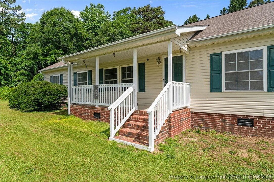 Property Photo: 2901 Cheshire Drive NC 27332