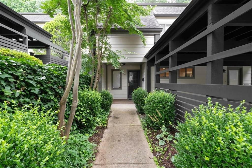 Property Photo:  76 Forrest Place  GA 30328 