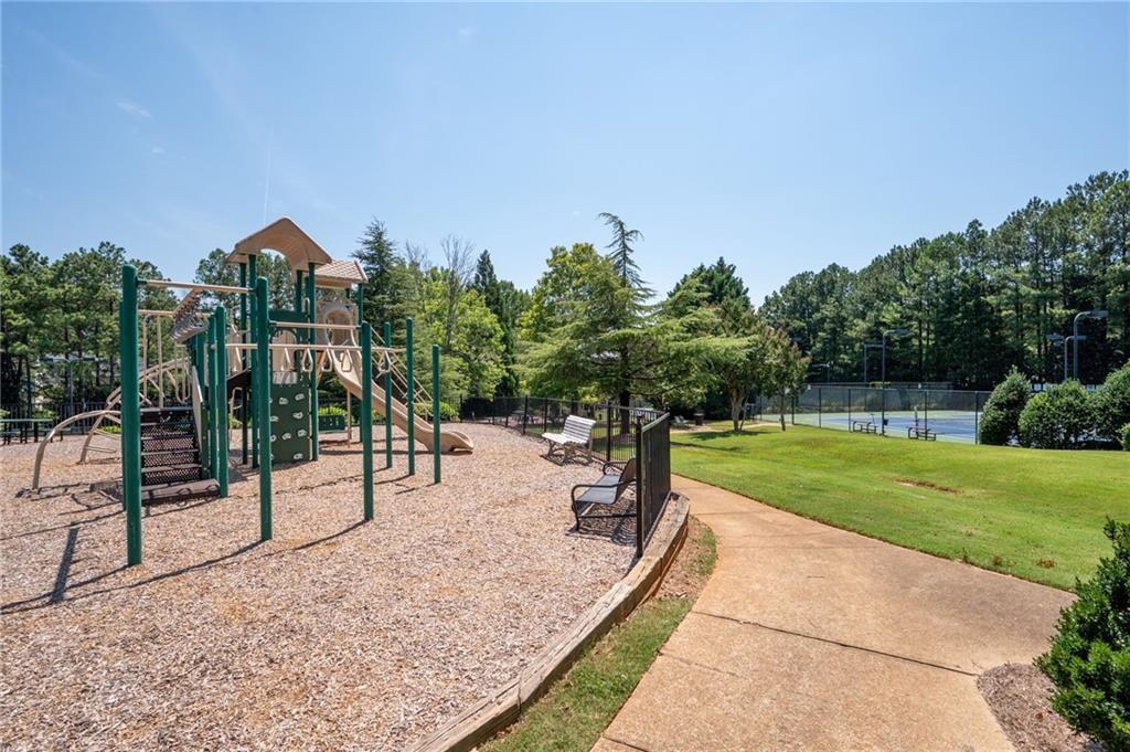 Property Photo: 4003 Maple Ridge Lane NW GA 30101
