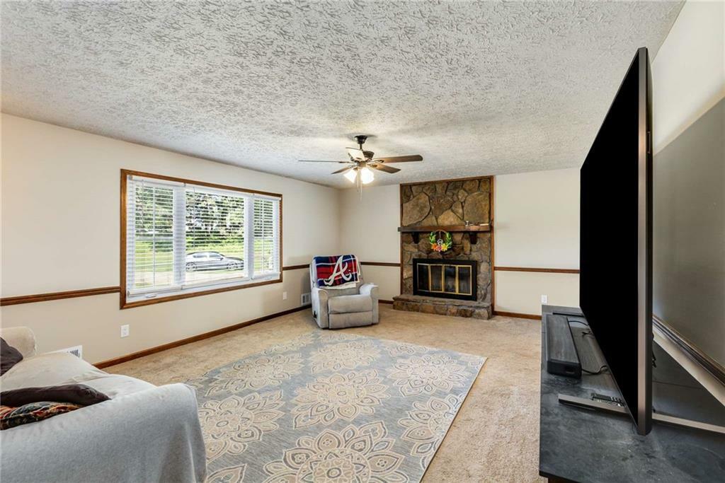 Property Photo: 319 Hill Crest Circle GA 30188