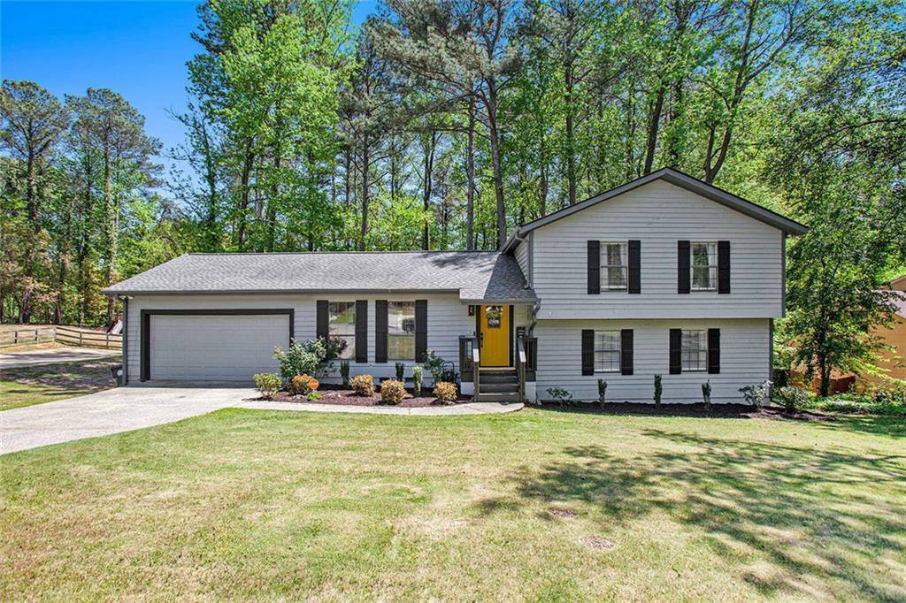 Property Photo: 2022 Ramblewood Court NE GA 30062