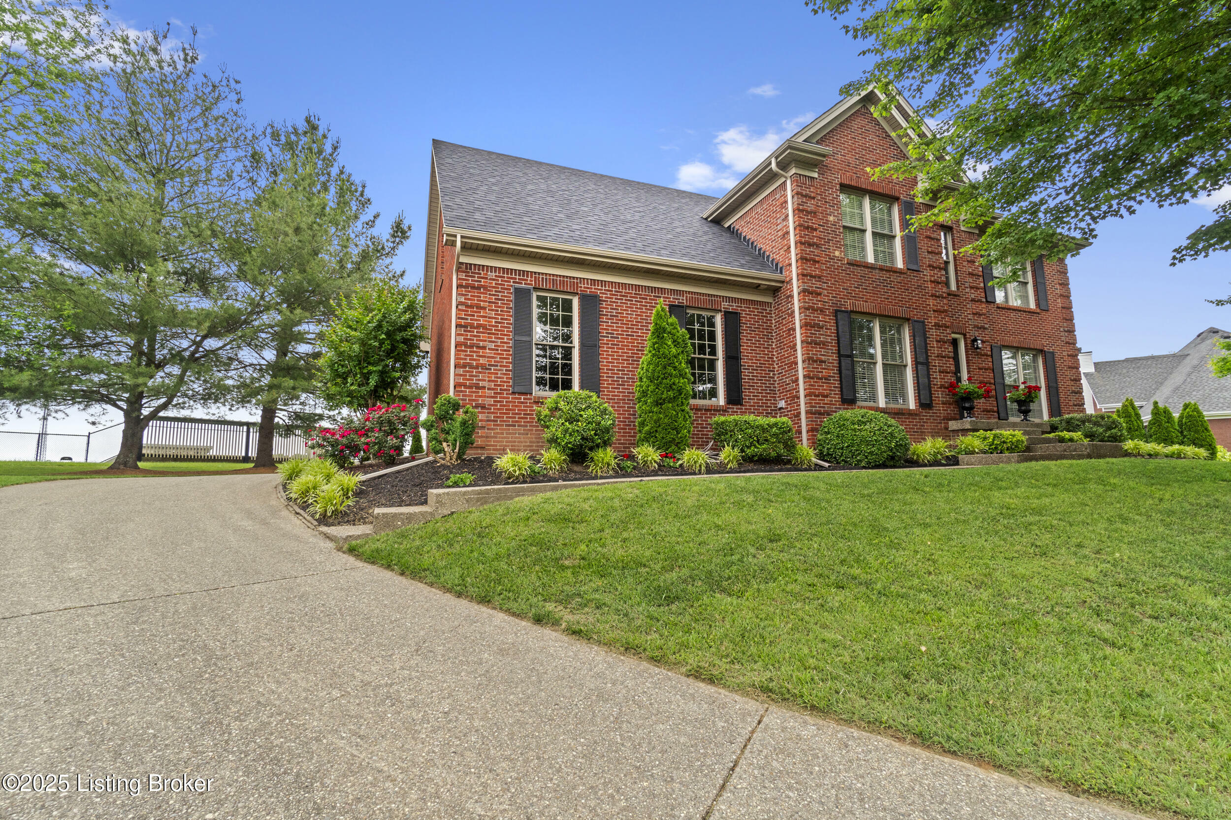 Property Photo: 12401 Barbizon Ct KY 40026