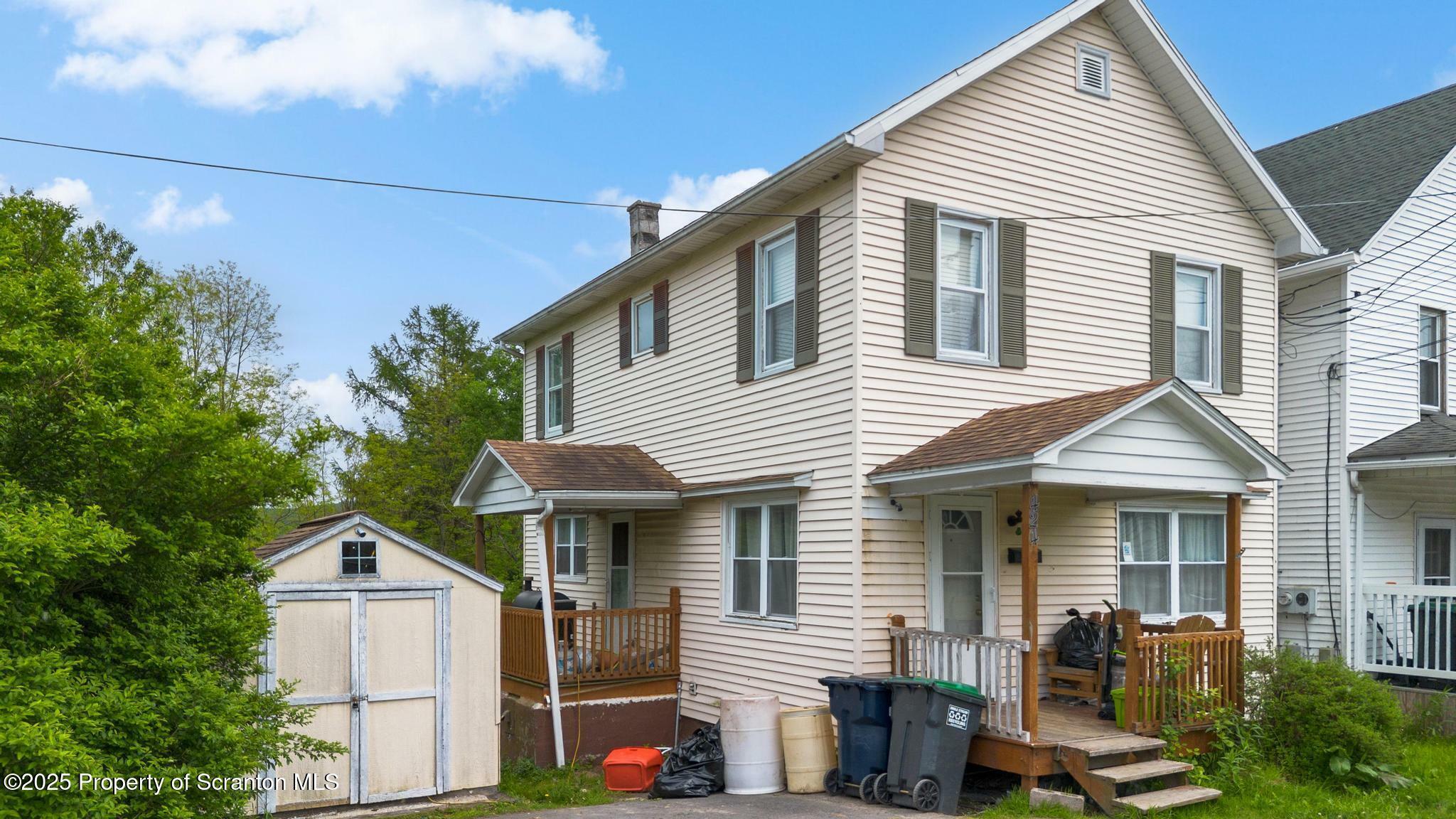 Property Photo: 424 Hudson Street PA 18421