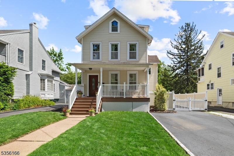 Property Photo:  252 Orchard St  NJ 07090 