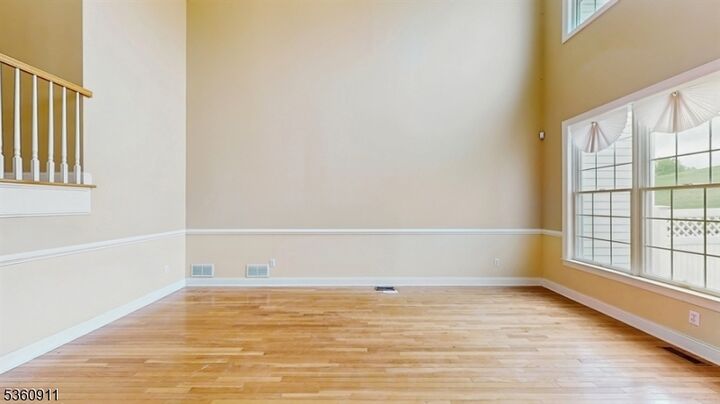 Property Photo:  104 Briar Ct  NJ 07419 