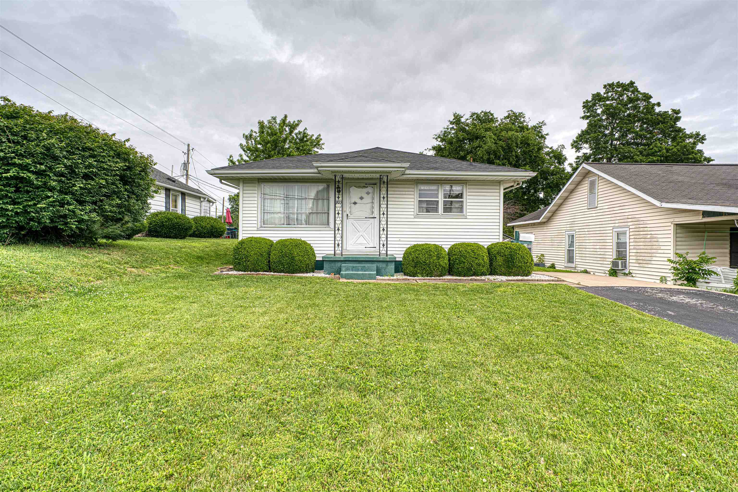 305 Sand Lane  Henderson KY 42420 photo