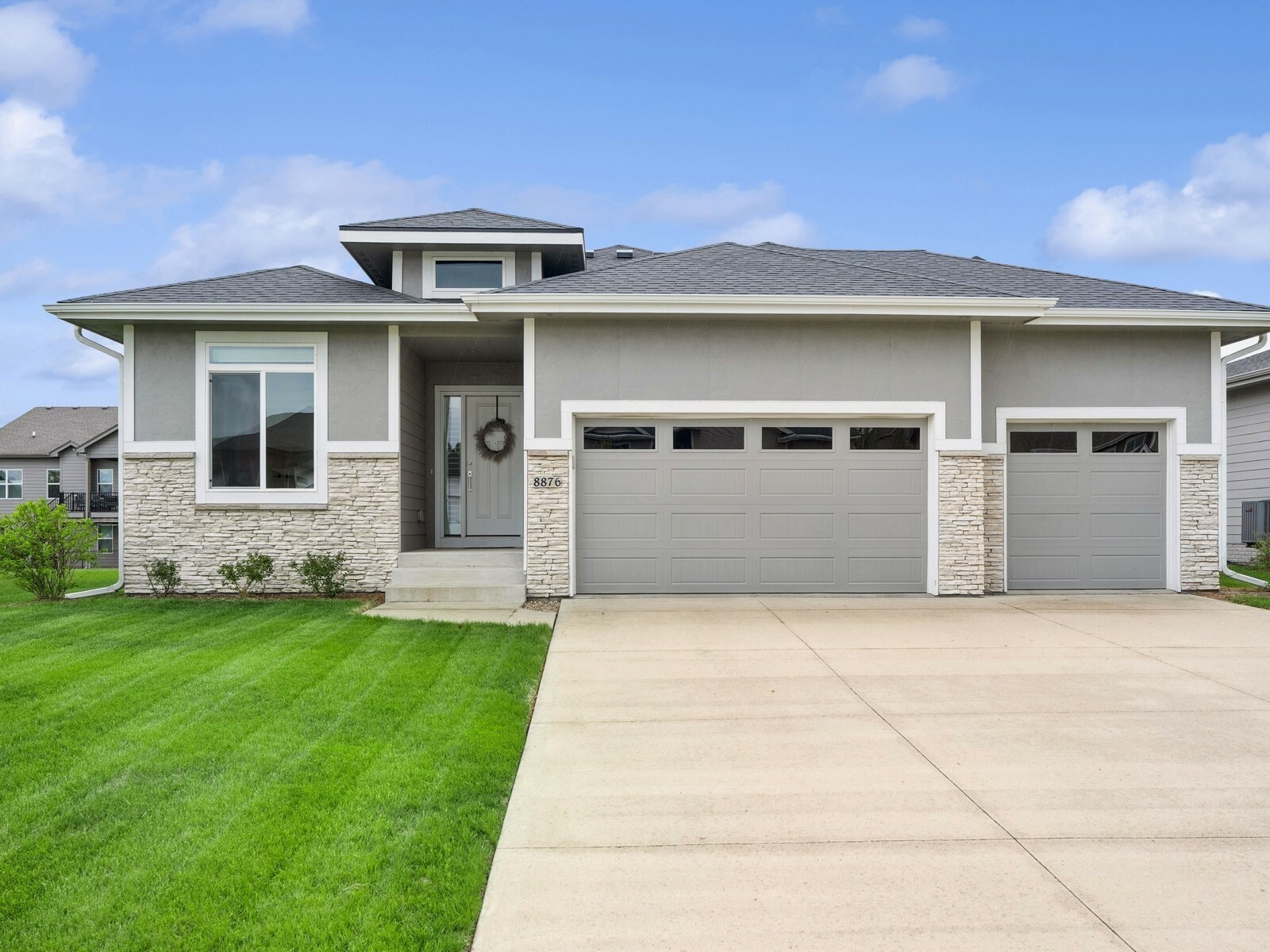 8876 Scarlet Drive  West Des Moines IA 50266 photo