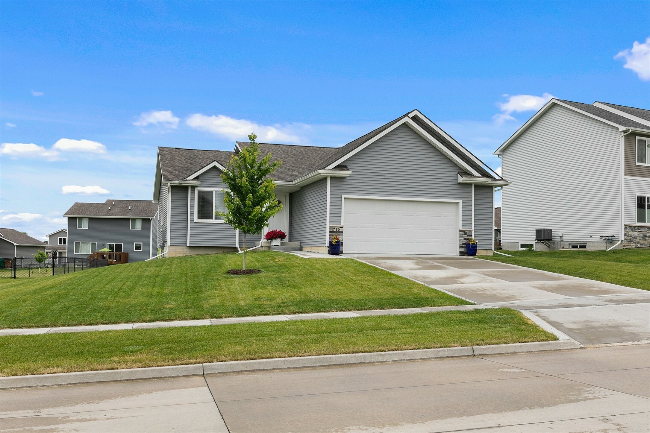 Property Photo: 716 Orchard View Drive IA 50211