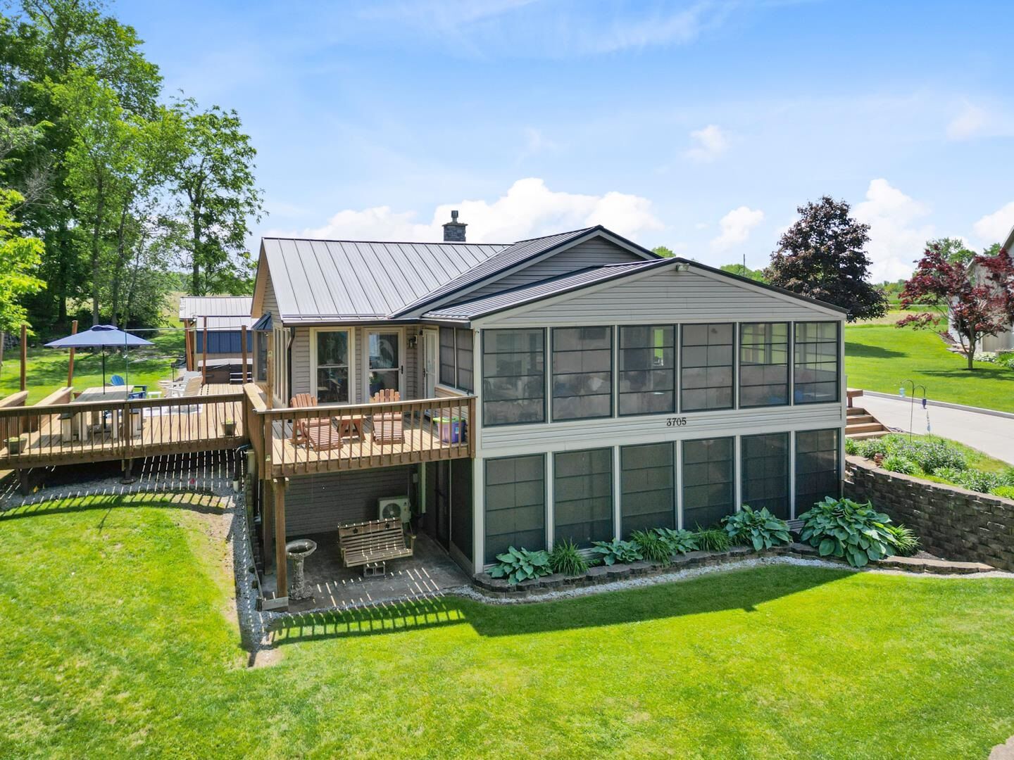 Property Photo: 3705 E Forest Glen Avenue IN 46538