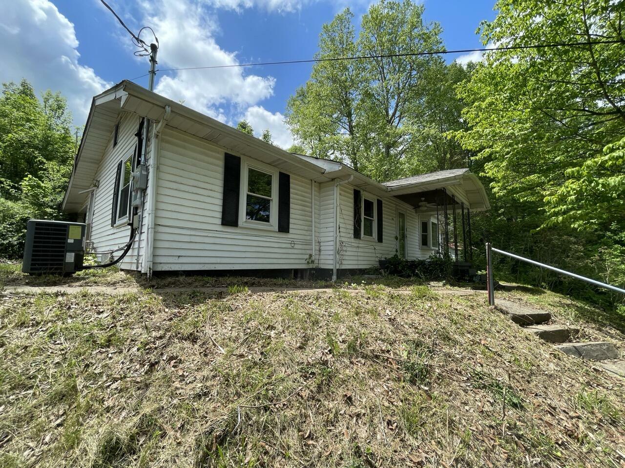 Property Photo: 5069 Ky 11 KY 40923