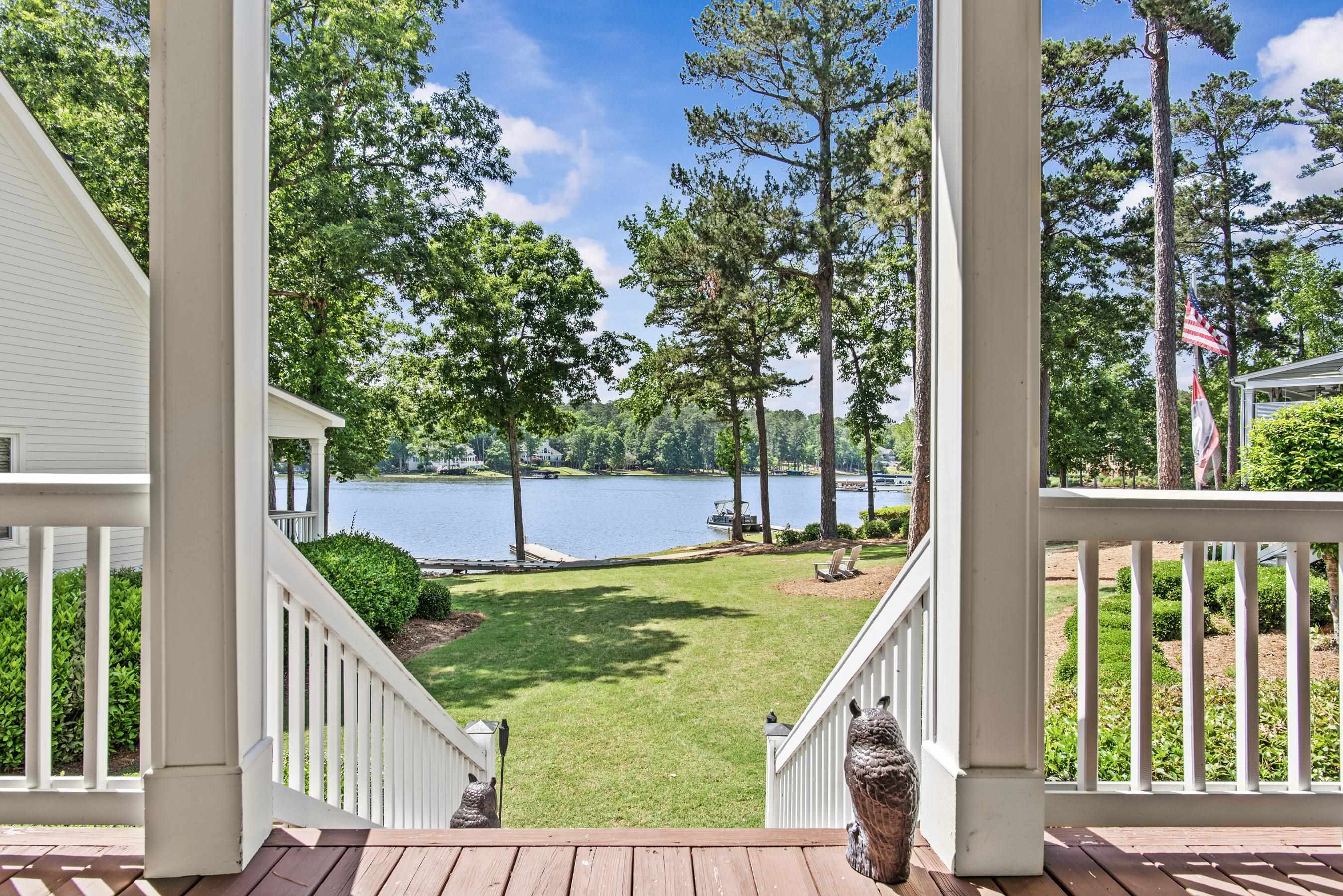 Property Photo: 1015 Marina Cove Court GA 30642