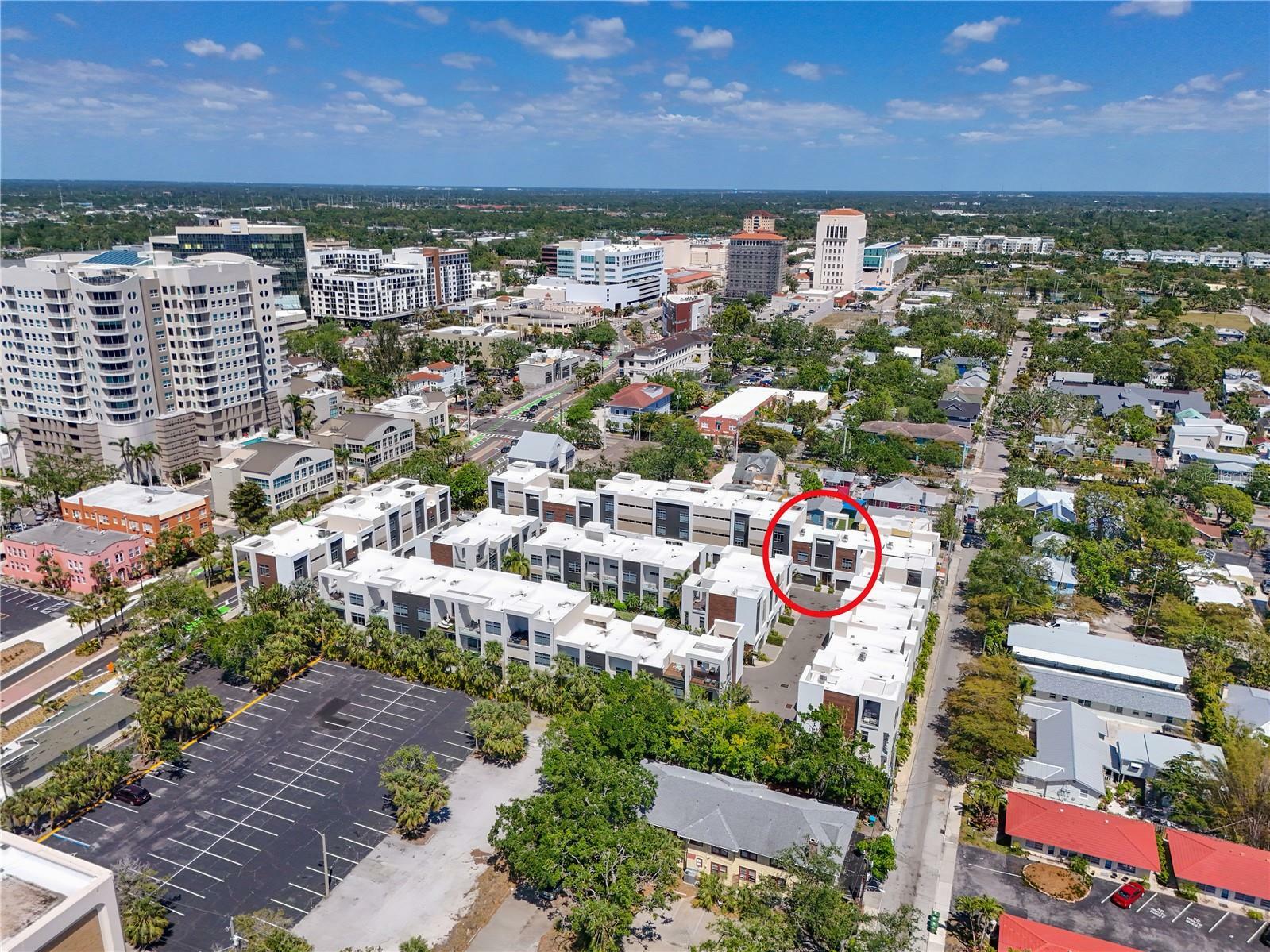 Property Photo:  221 Cosmopolitan Court  FL 34236 
