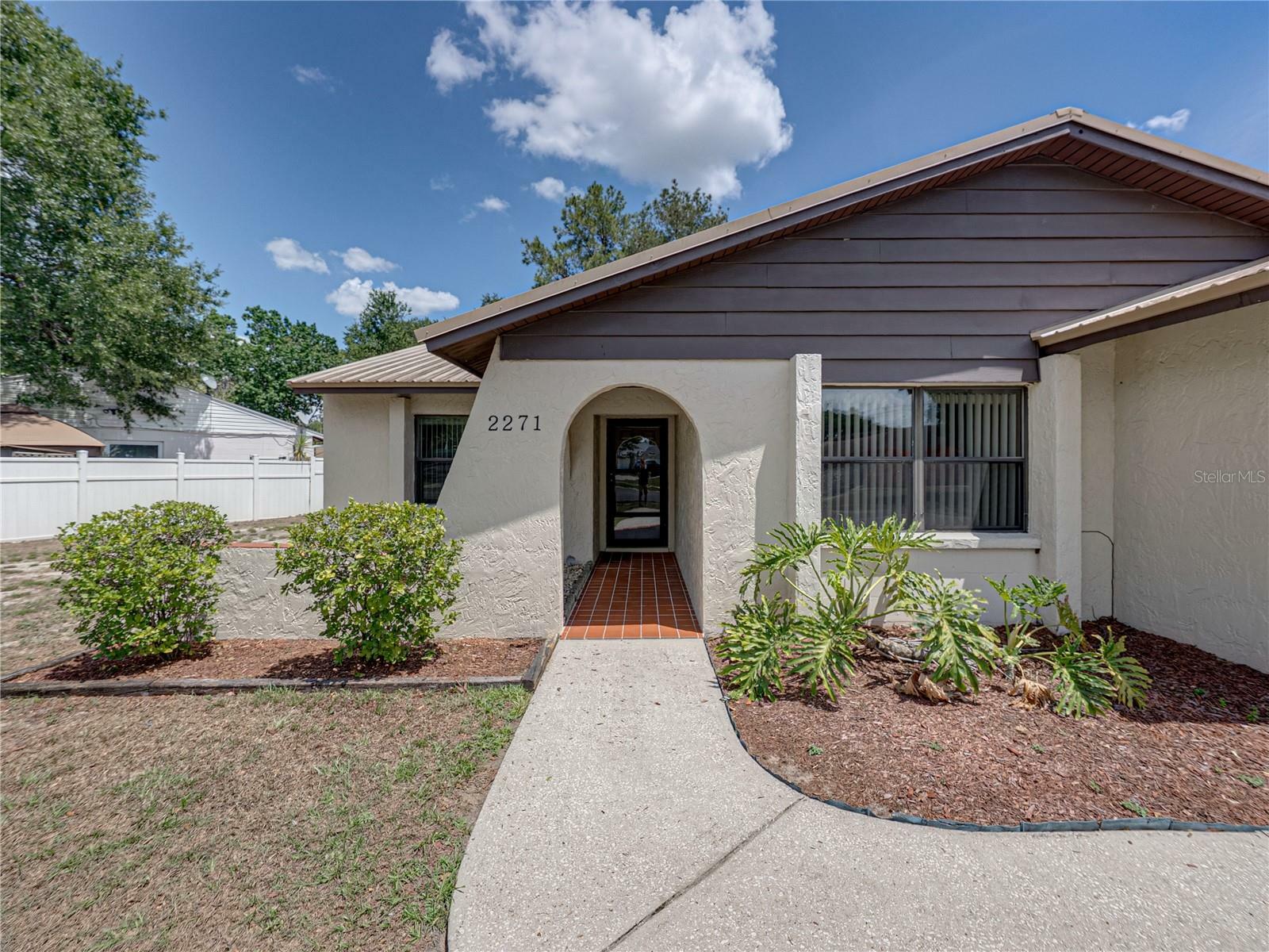 Property Photo: 2271 Crystal Grove Lane FL 33801