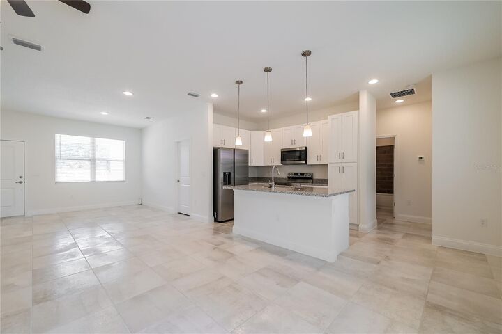 Property Photo: 421 Arkansas Court FL 34759