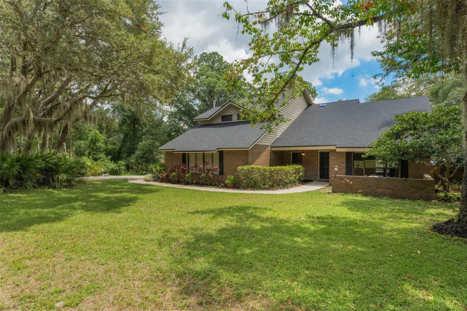 120 E Greentree Lane  Lake Mary FL 32746 photo