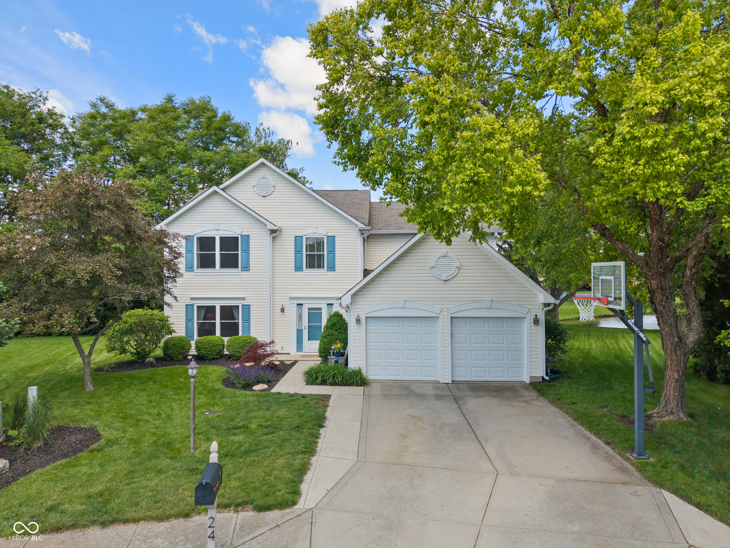 Property Photo:  24 Cinnamon Court  IN 46112 
