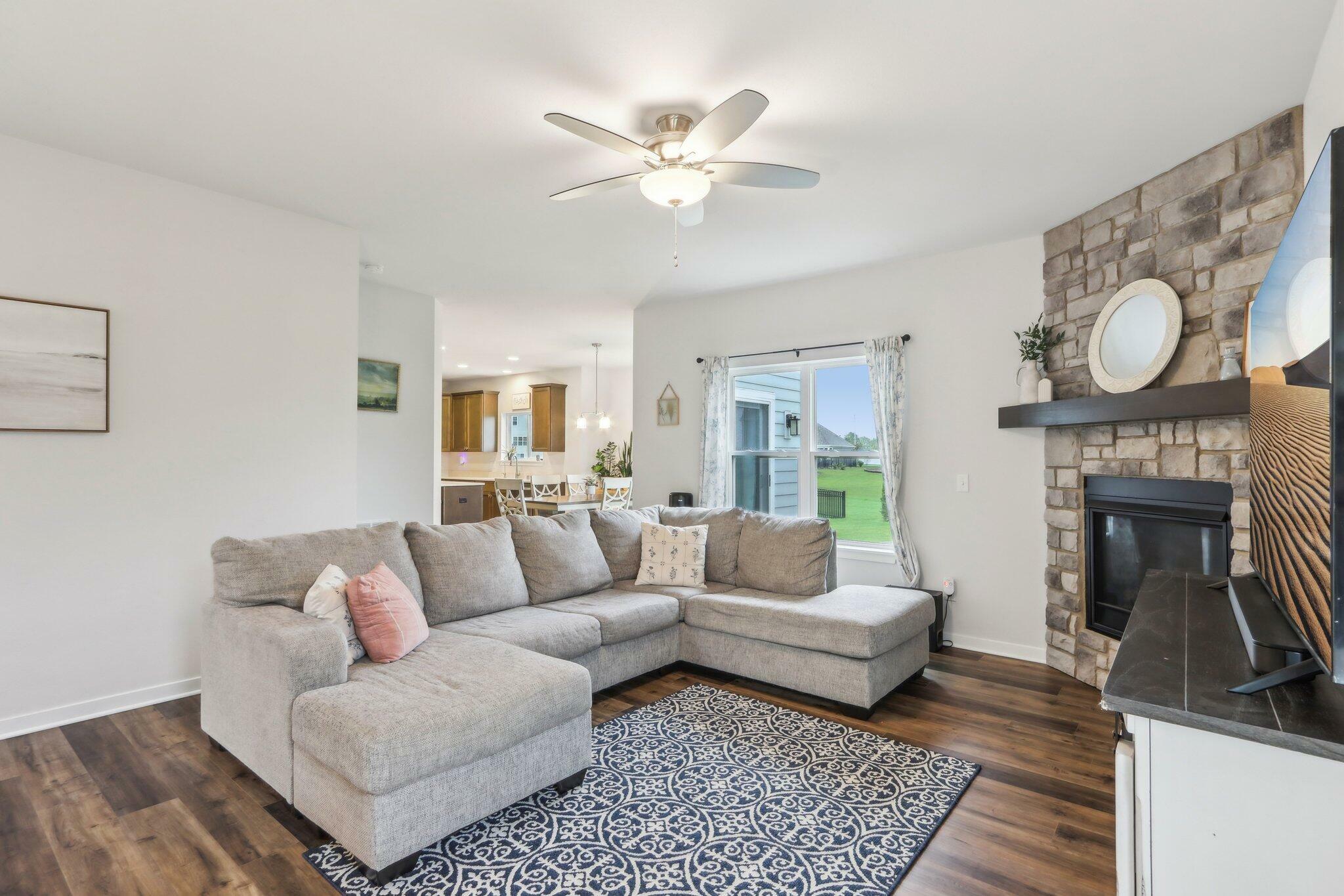 Property Photo: W253n6696 Aspen Ln WI 53089