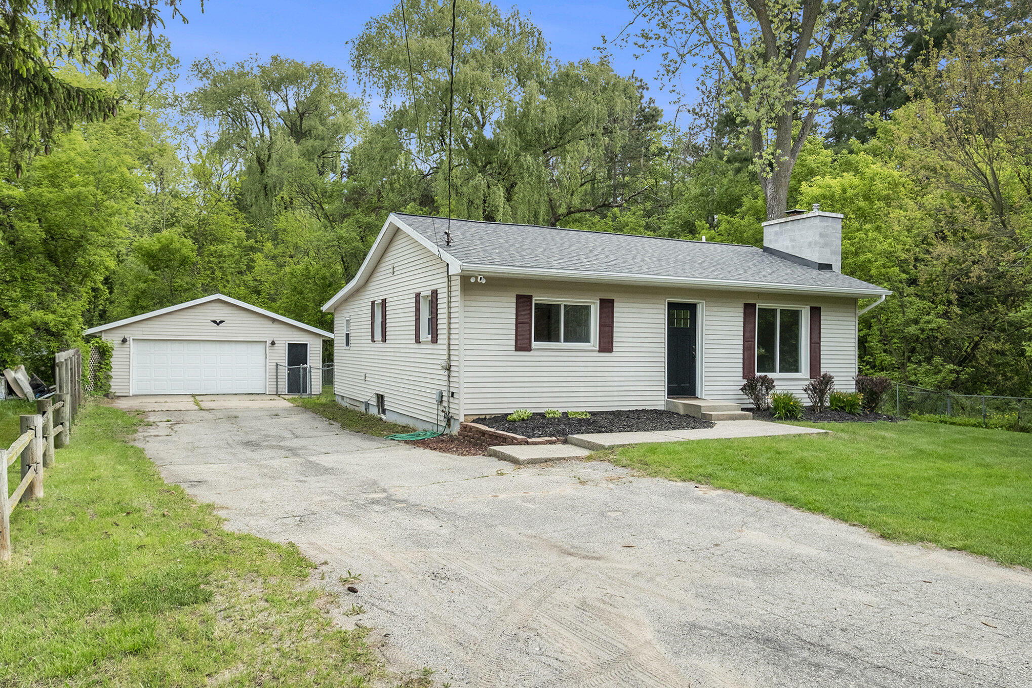 Property Photo: 413 7 Mile Road NW MI 49321