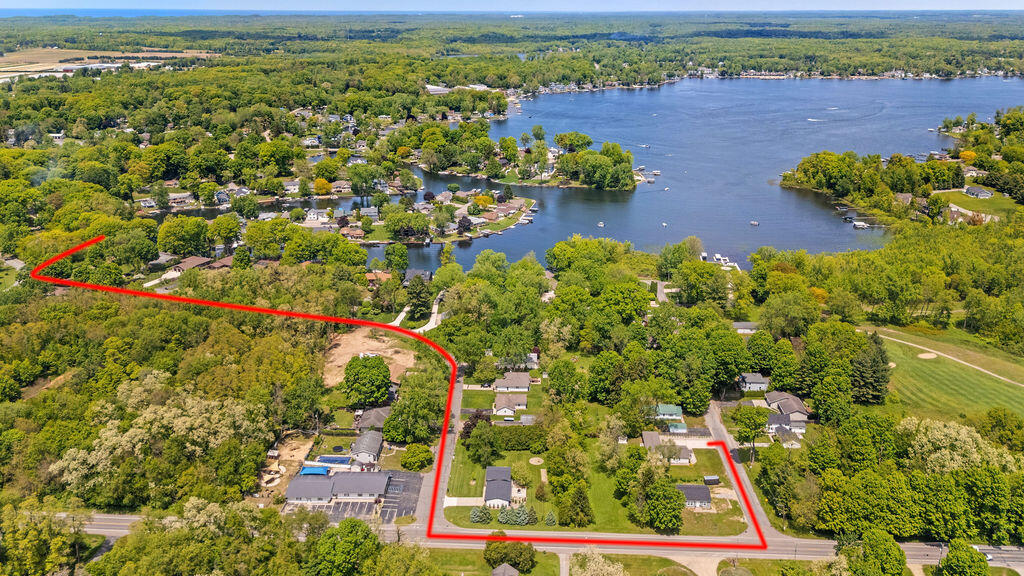 Property Photo:  4530 Douglas Terrace  MI 49038 