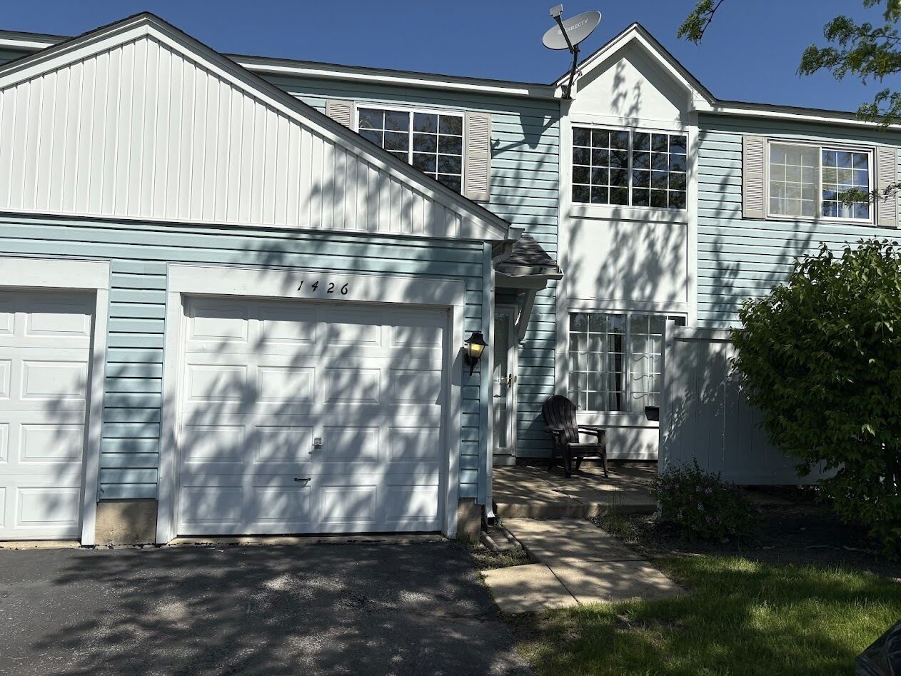 Property Photo: 1426 Normantown Road 1426 IL 60564