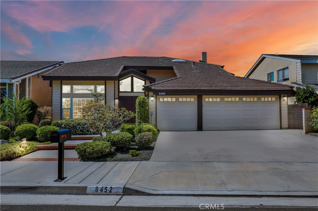 Property Photo:  8452 Deepview Drive  CA 92646 