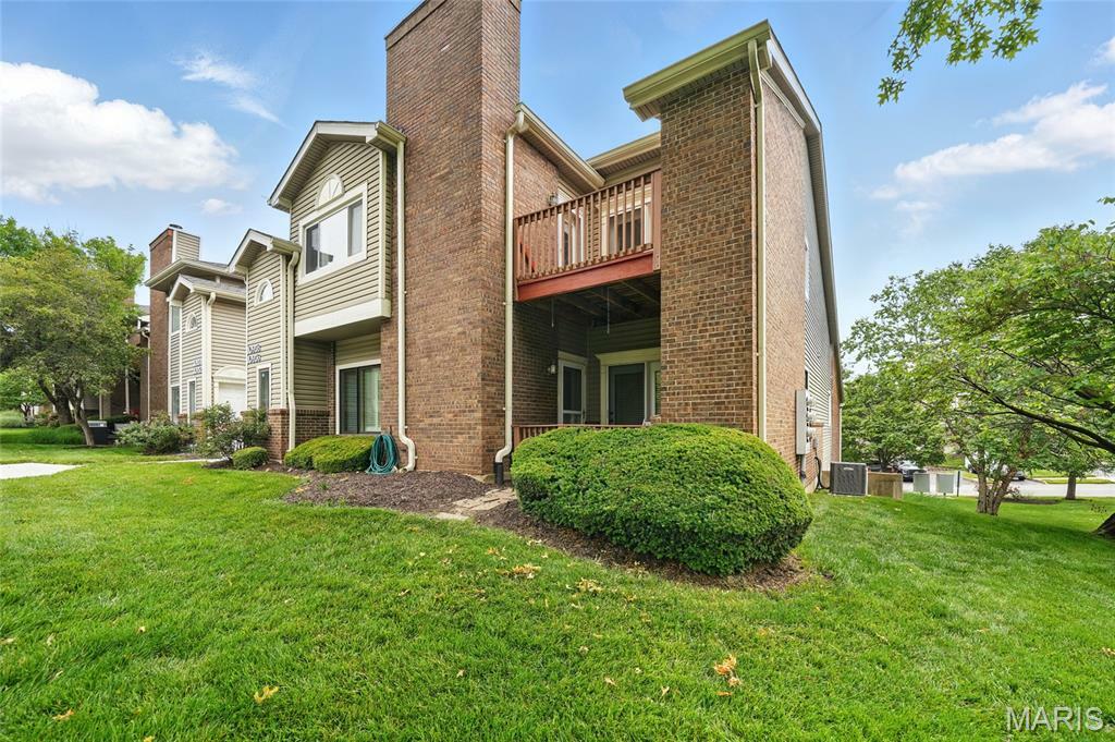 Property Photo:  10952 Vauxhall Drive  MO 63146 