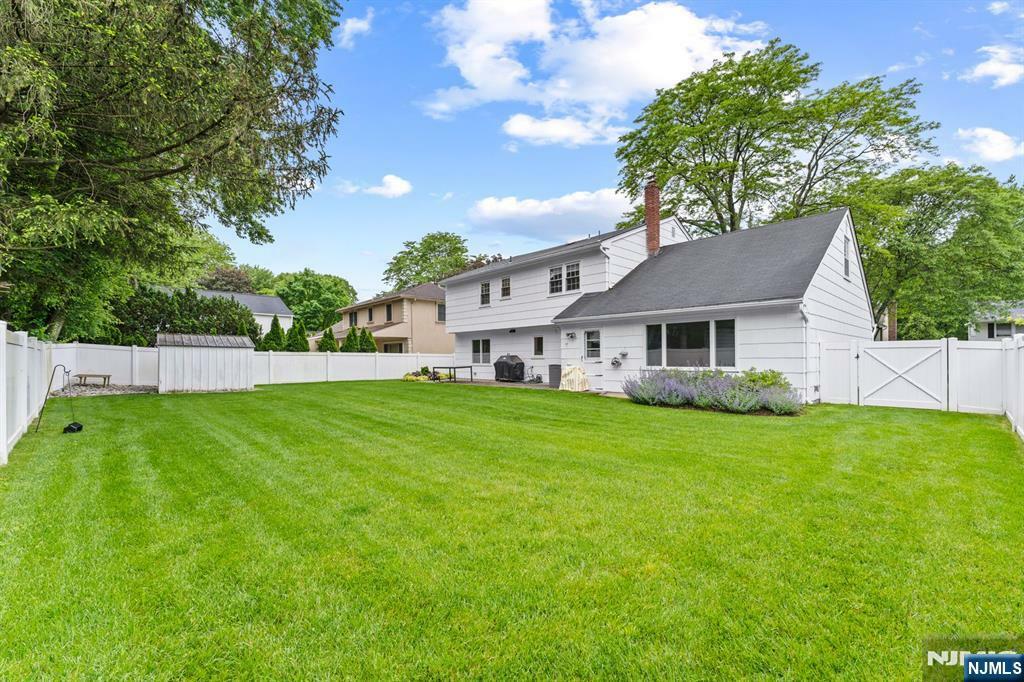 Property Photo: 4 Kimberly Way NJ 07661