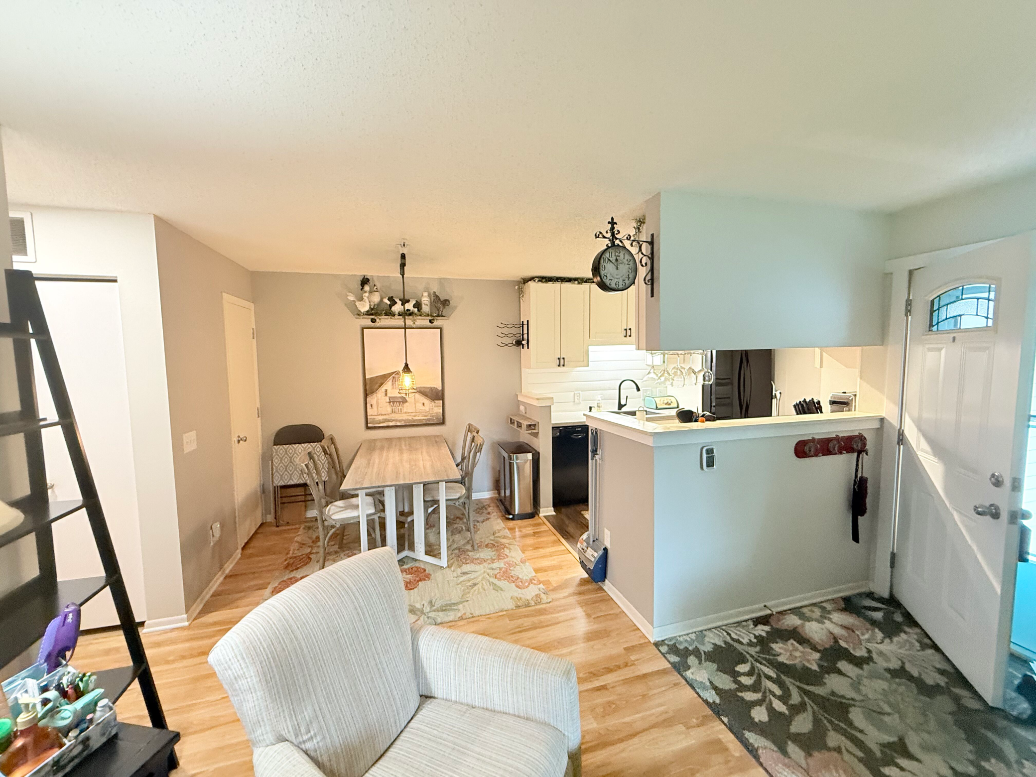 Property Photo: 1721 Fulham Street A MN 55113