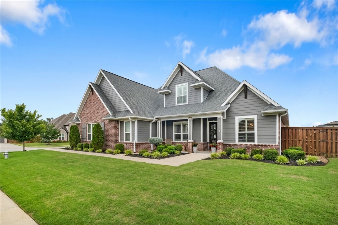 Property Photo: 8604 W Birdsong Lane AR 72713