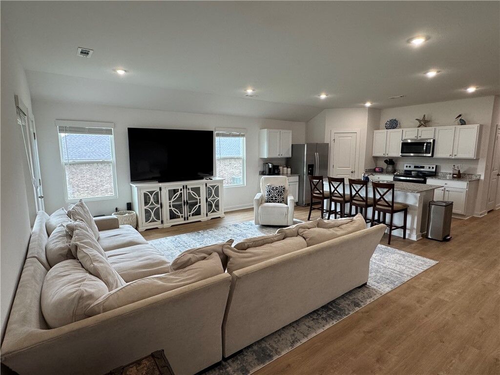 Property Photo:  3117 N Rooster Street  AR 72761 