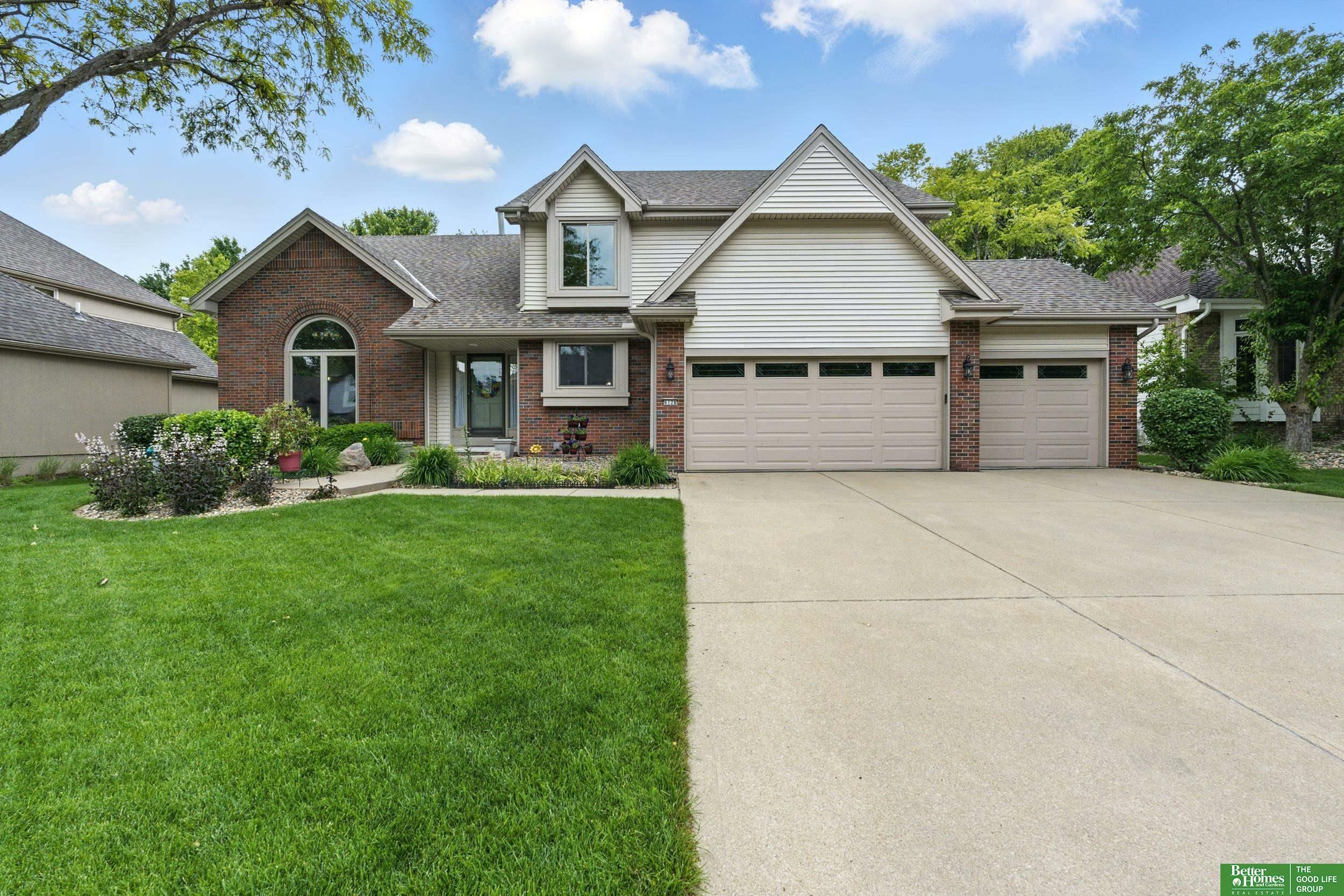 Property Photo: 6120 S 102nd Street NE 68127