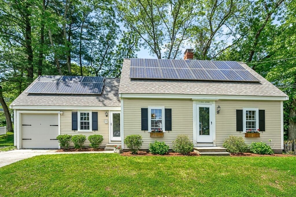 Property Photo: 7 Hall Ave MA 01810